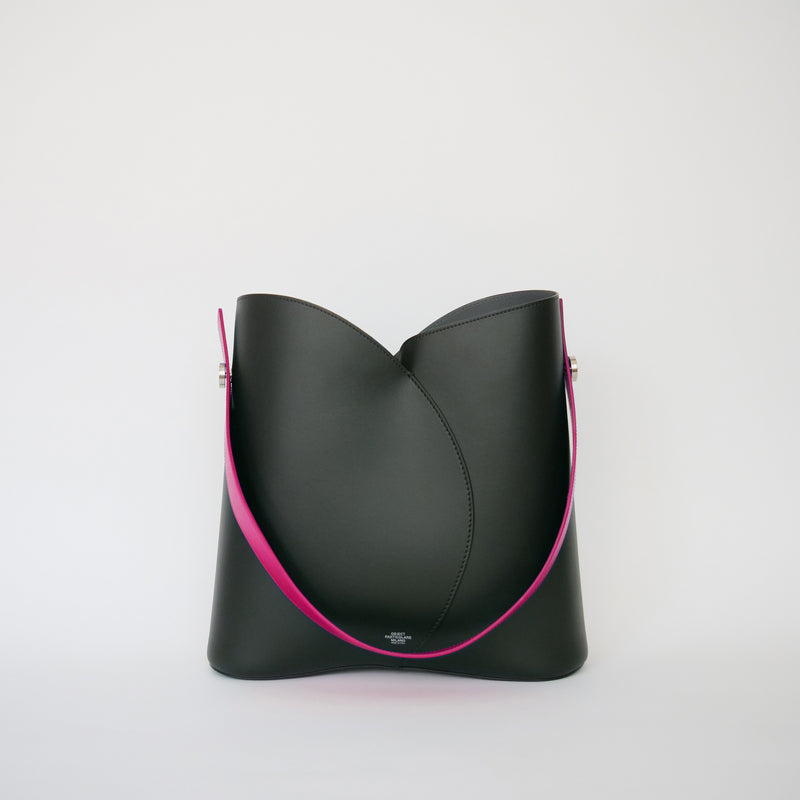 VITTI MEDIUM BLACK / FUCHSIA